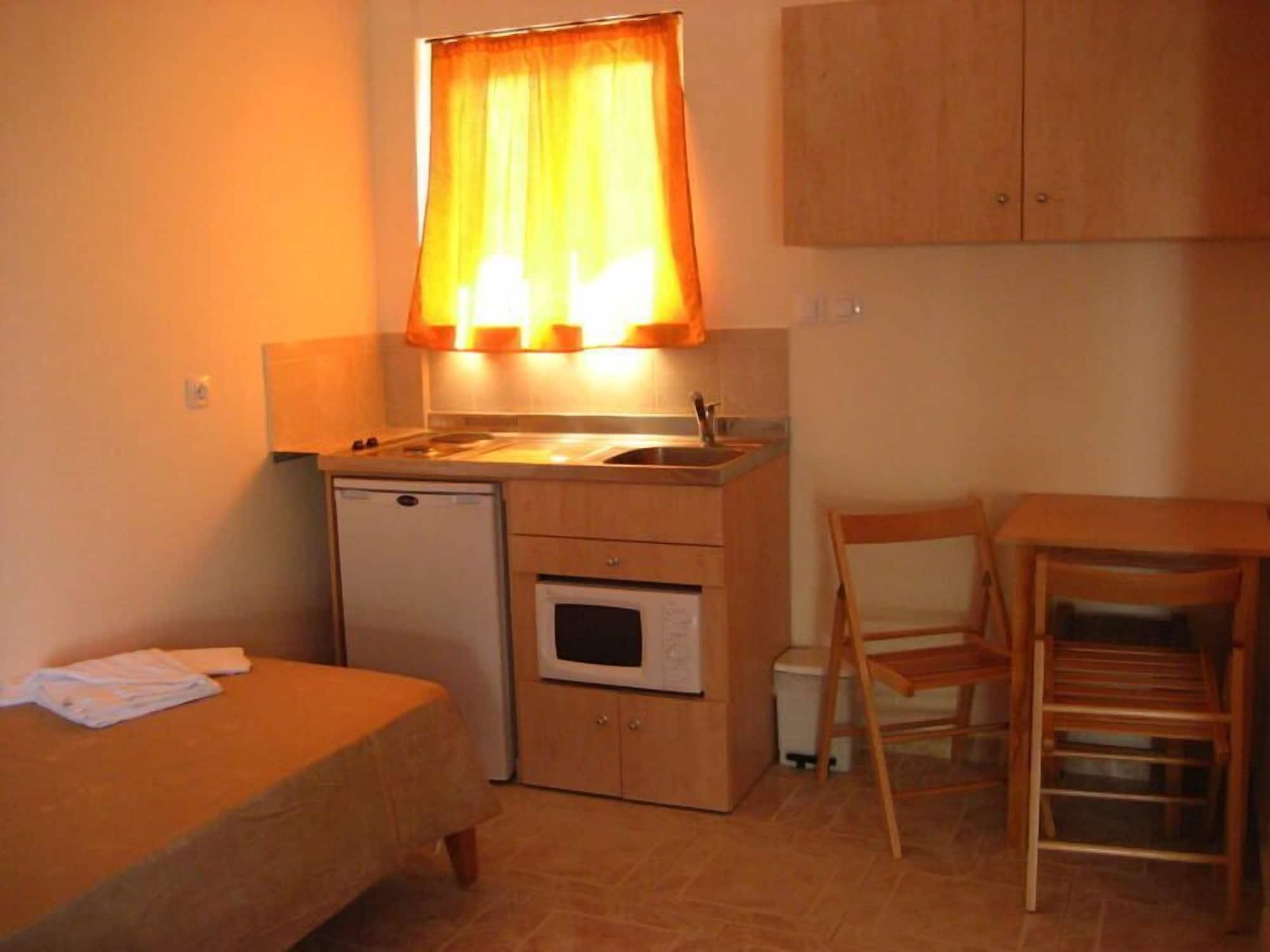 Baladinos Apartments Йеранион Экстерьер фото